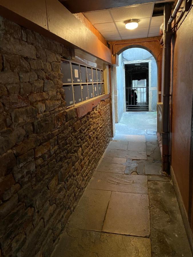 Appartement Cosy Et Moderne En Plein Coeur Du Centre Ville Mâcon エクステリア 写真